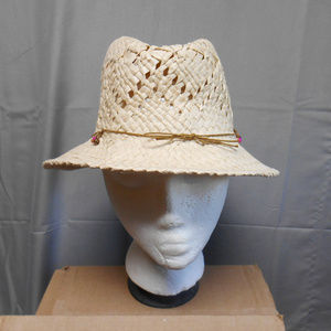 Kirra Pacsun one size paper straw fedora style hat